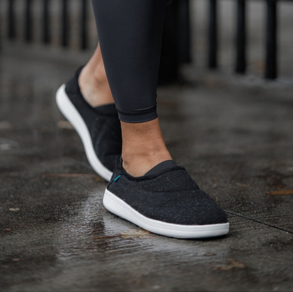 Vessi Waterproof Sunday Slipper Granite Black Womens 8.5, Mens 7